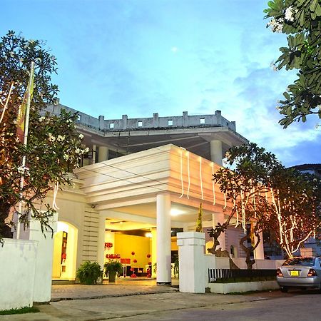 Rainbow Beach Hotel Negombo Esterno foto